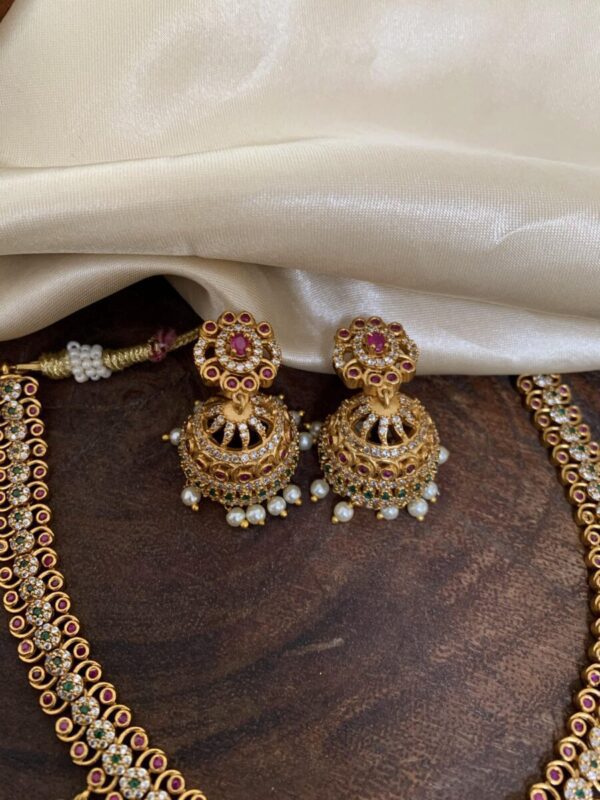AD necklace set