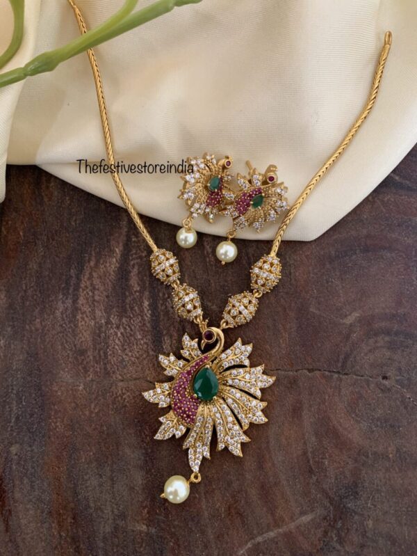 Leafy floral diamonds