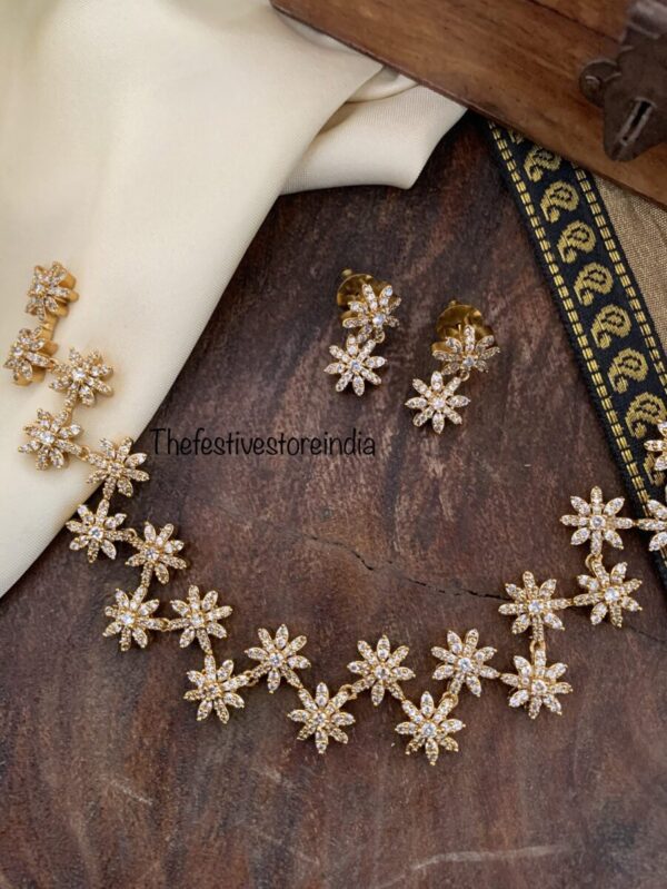 Golden starry diamonds