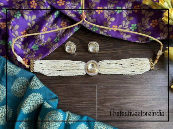 Simplistic pearl kundan choker set