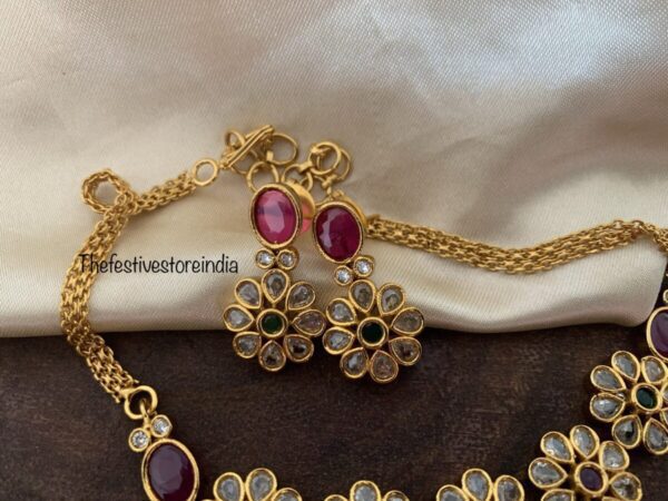 Mini floral choker set