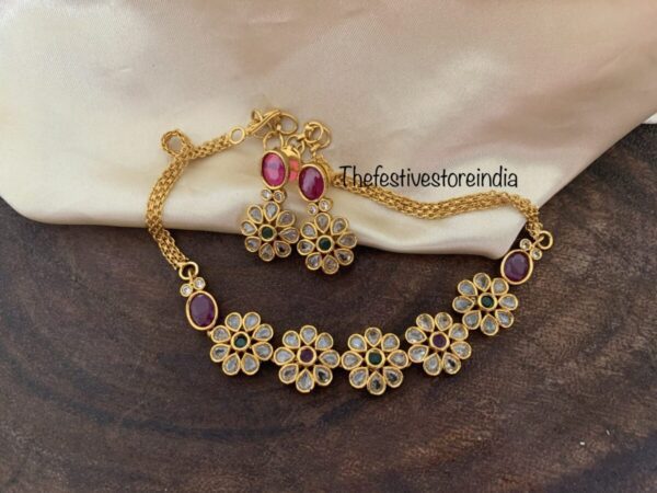 Mini floral choker set