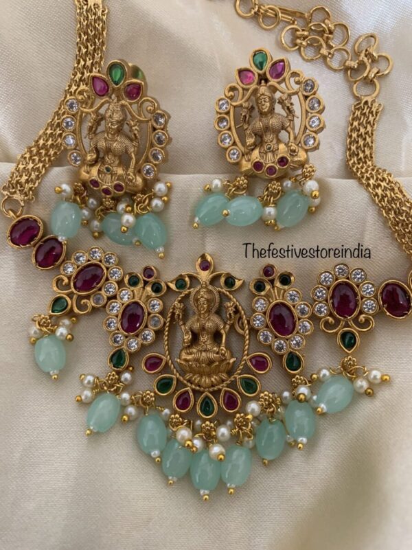 Pastel lakshmi choker set