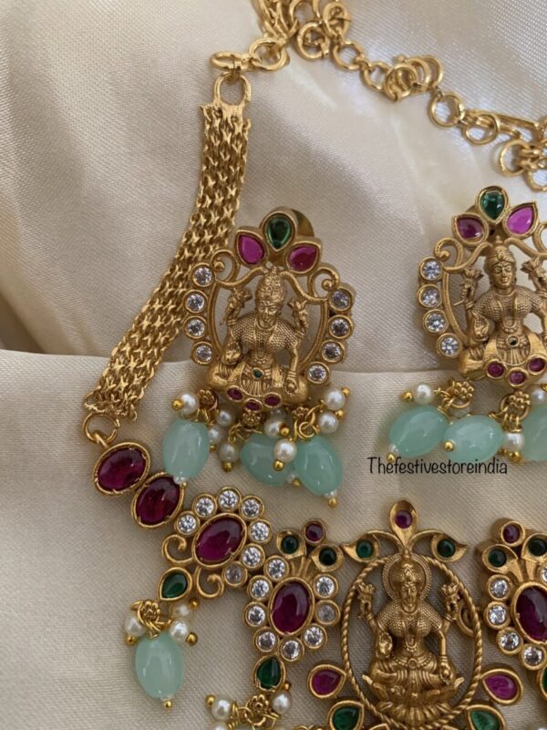 Pastel lakshmi choker set