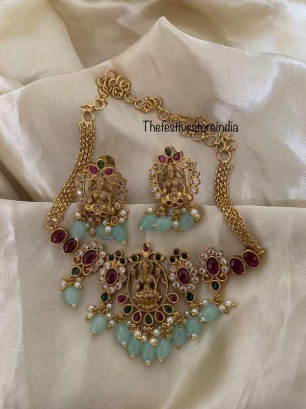Pastel lakshmi choker set