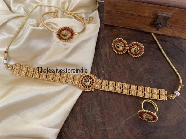 Navilu Jewellery set