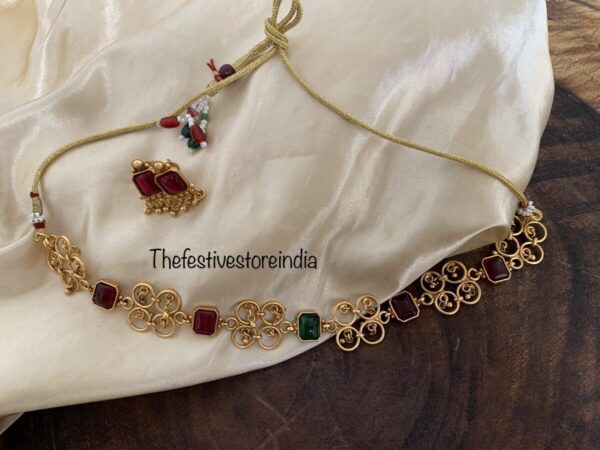 Contemporary loop choker set