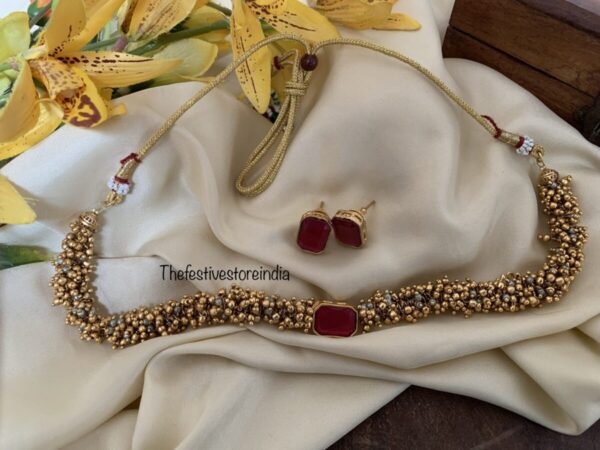 Anklet style red block choker set
