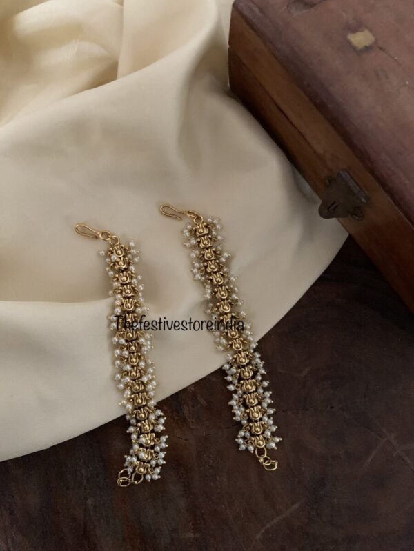 White straight maati