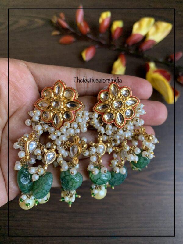 Kundan emerald leaves earrings