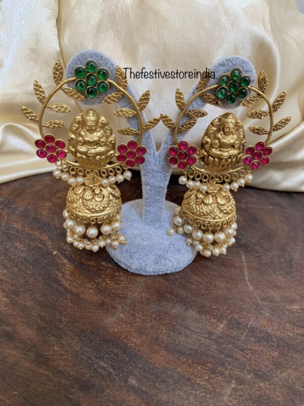 Jadau Chandbaali Jhumkas