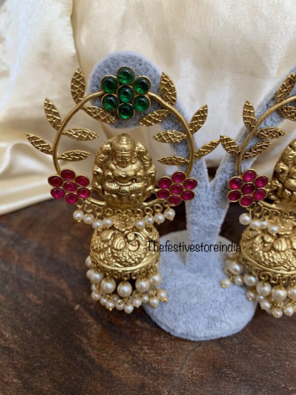 Jadau Chandbaali Jhumkas
