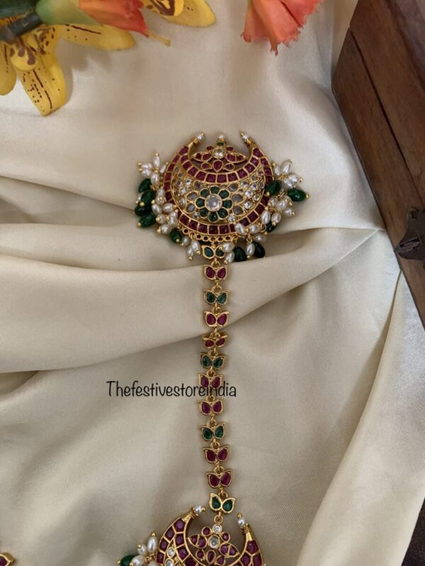 Floral chandra Bangaara