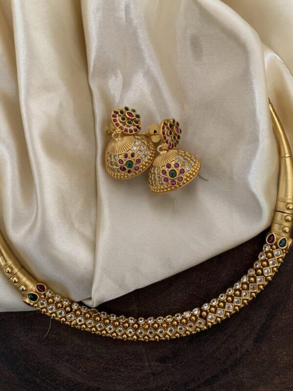 Simple gold hasli set
