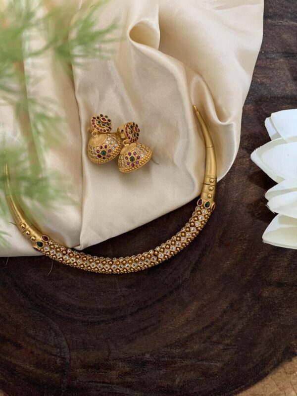 Simple gold hasli set