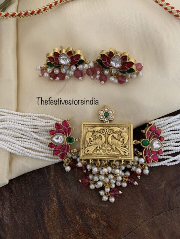 Lotus cluster Jadau pearl choker set