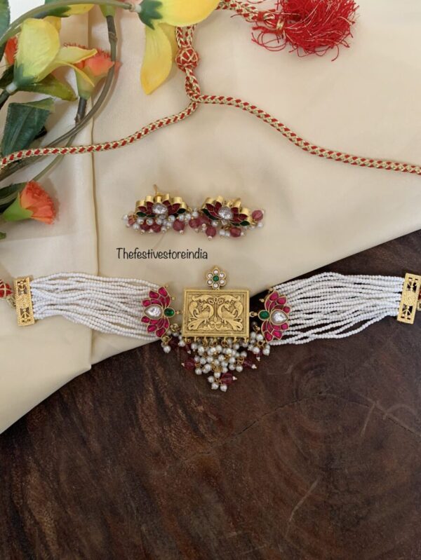 Lotus cluster Jadau pearl choker set