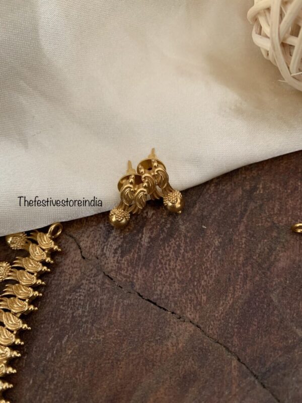 Simplistic All gold