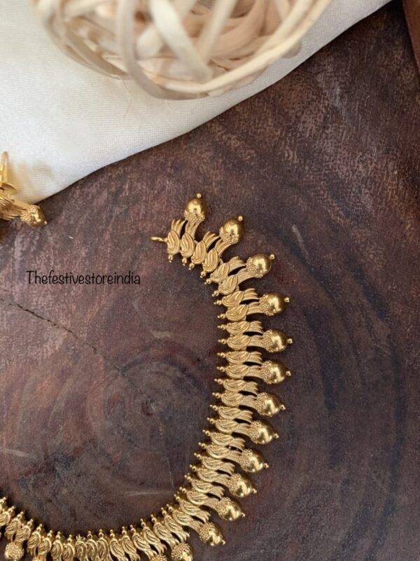 Simplistic All gold
