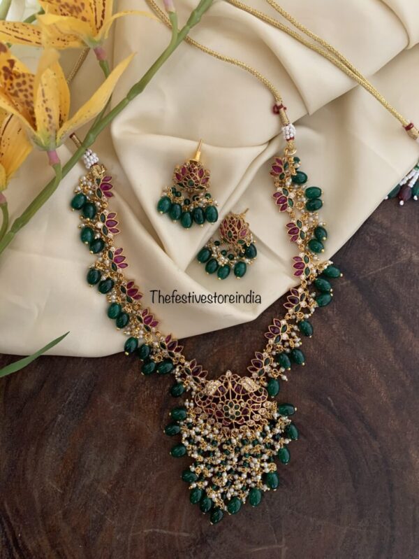 Cluster pendant non idol lotus set
