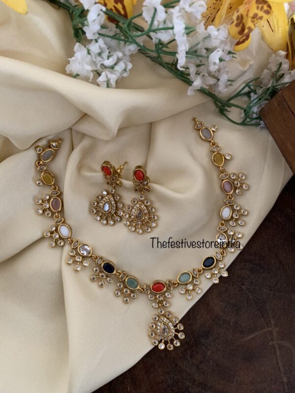 Navarathna Floral