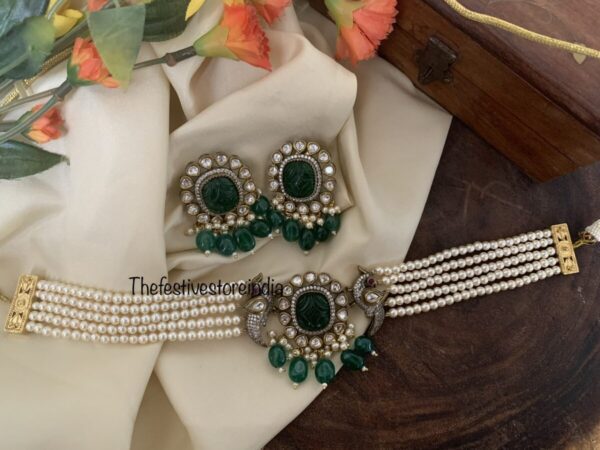 Victorian green choker set
