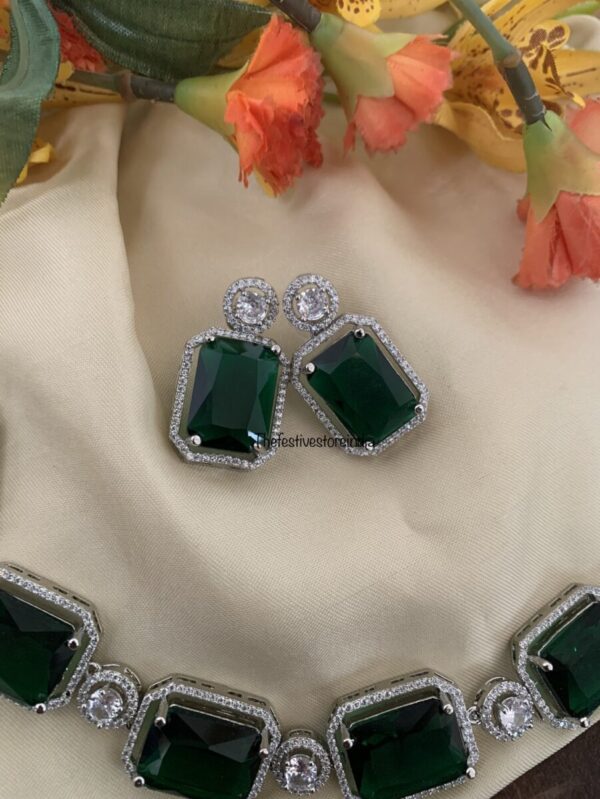 Emerald block choker/necklace set