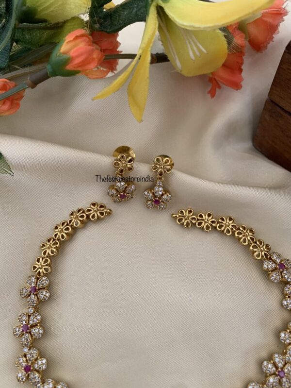 Floral ruby diamonds