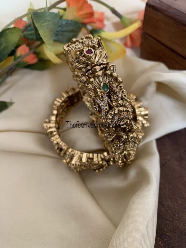 Openable idol kada - set of 2