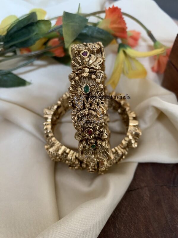 Openable idol kada - set of 2