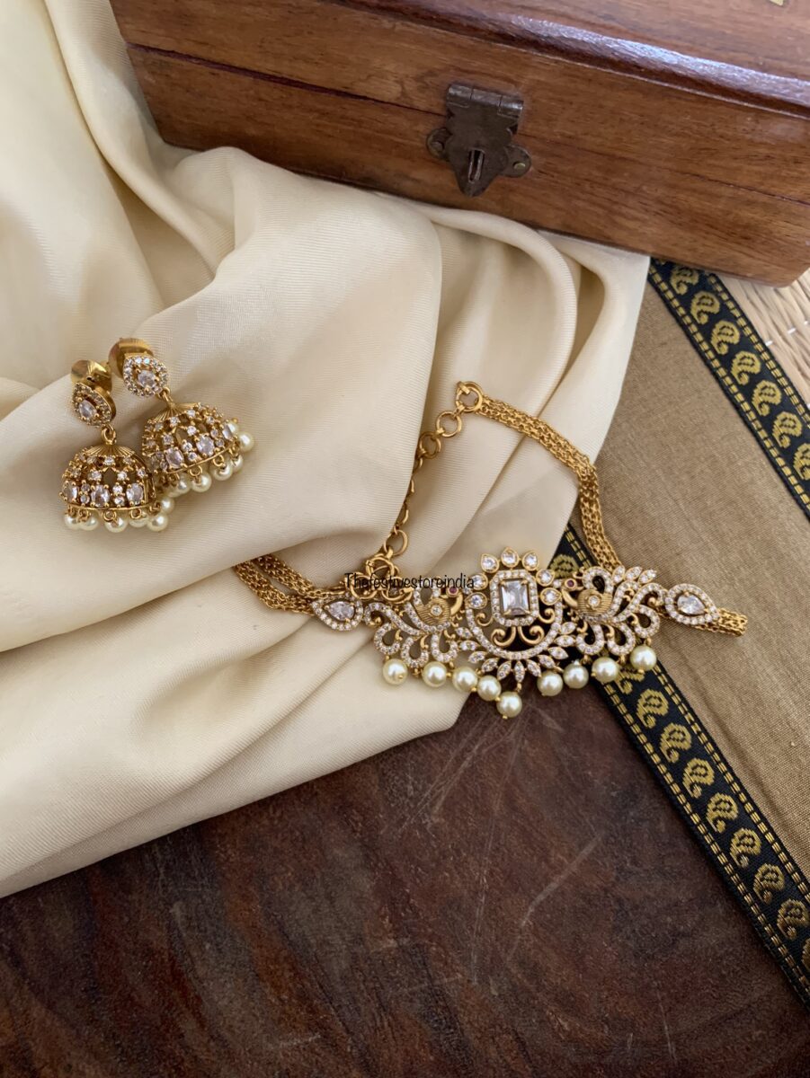 Peacock AD choker