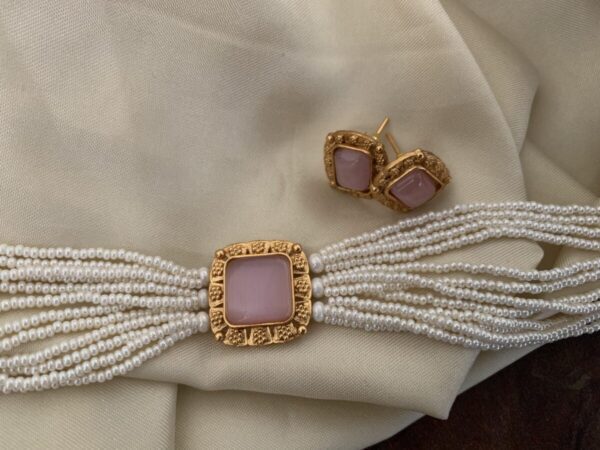 Budgeted Pink pearl choker set