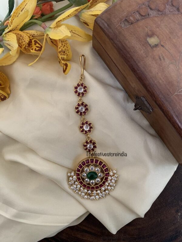 Bridal maangtikka