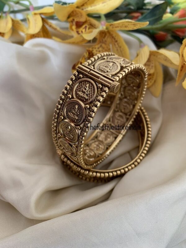 Lakshmi kaasu set of 2 bangles