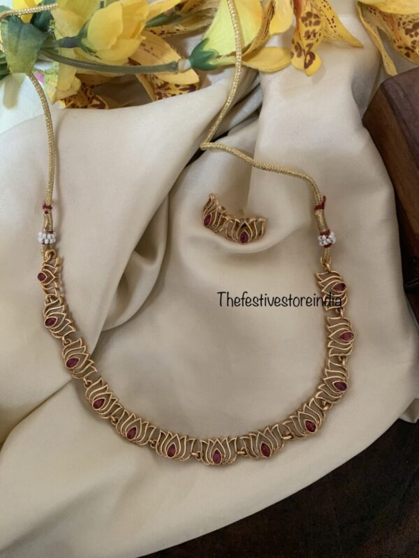 Lotus carved necklace/choker set