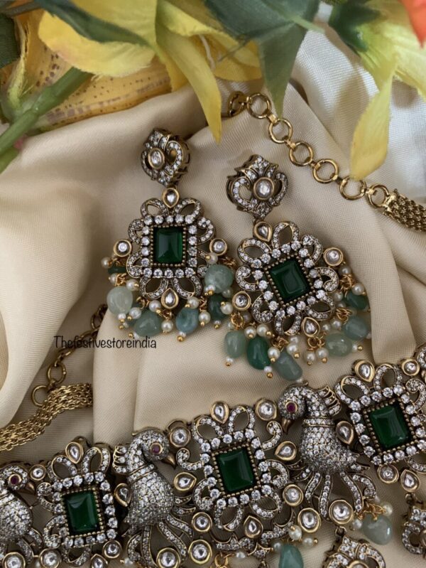 Pastel drops Emerald stone choker set