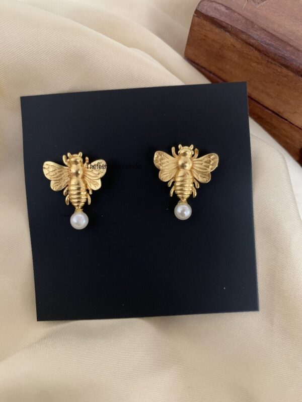 Pearl Bee