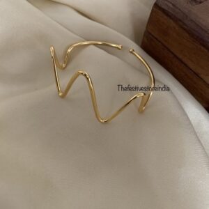 Criss cross handcuff