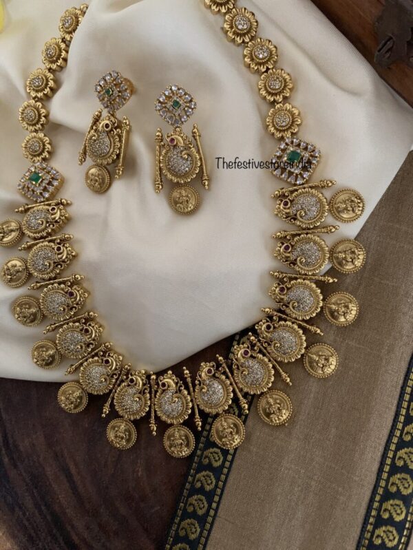 Nakshi bottu haaram set