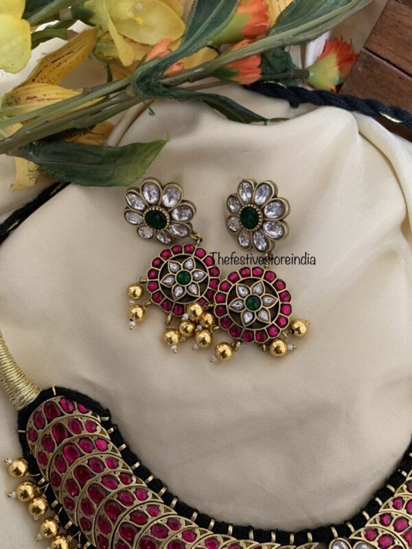 Thread Kemp knit Jadau necklace set
