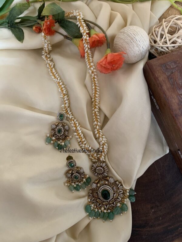 Green pendant rice pearls Victorian haaram set