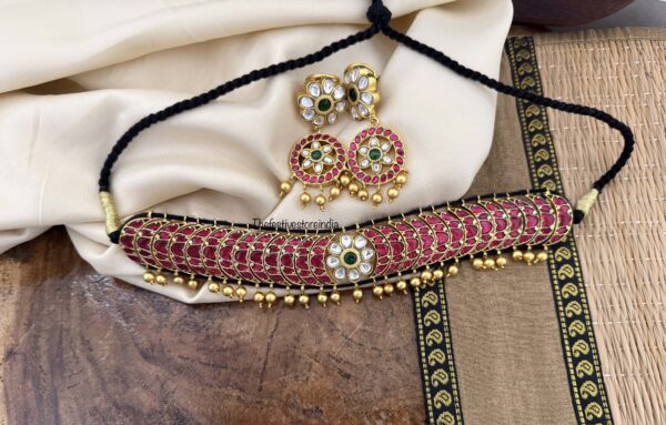 Black thread Kemp knit Jadau choker set