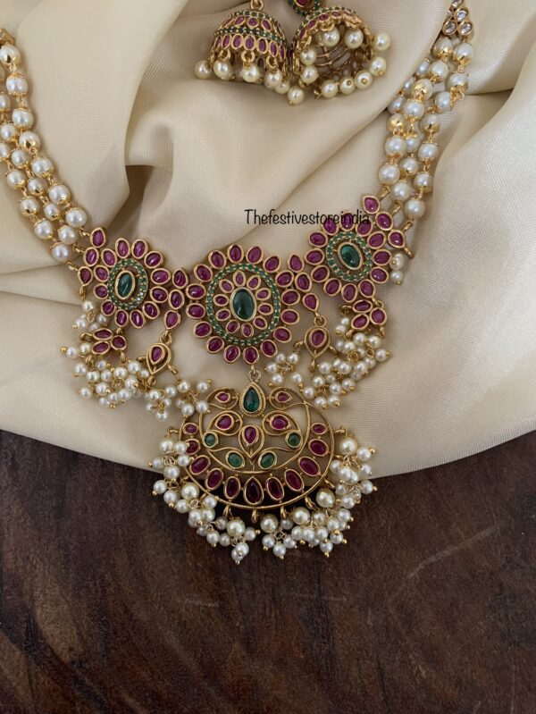 Kemp pearls choker set