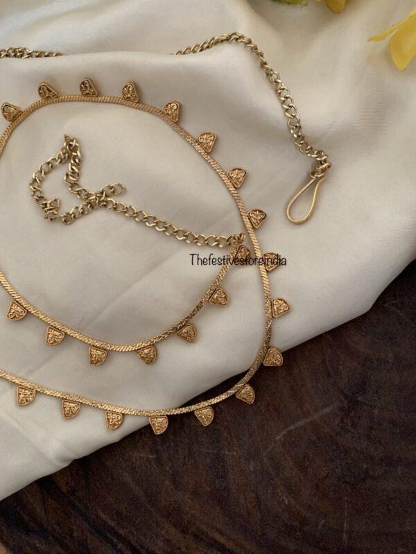 Budgeted gold waist chain