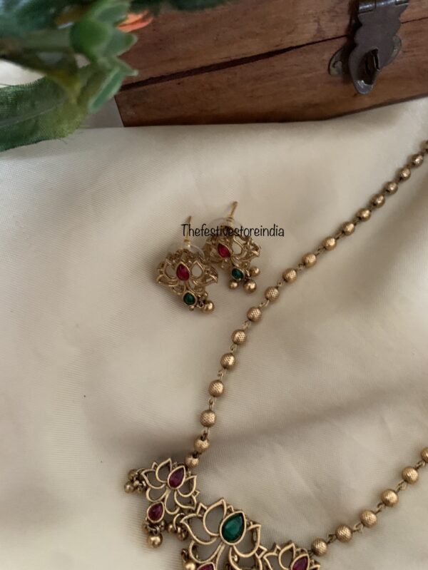 Carved lotus midlength set
