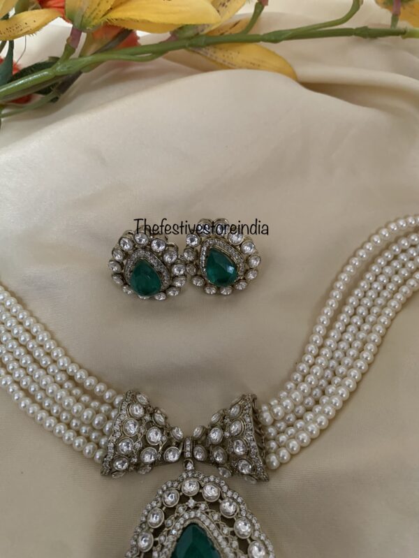 Victorian Green and pearls necklace set