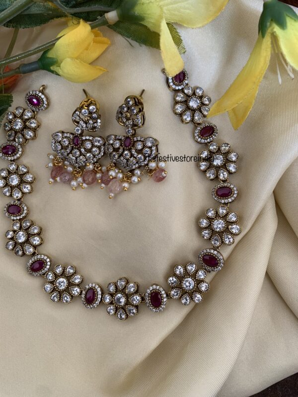 Floral maroon Victorian necklace set