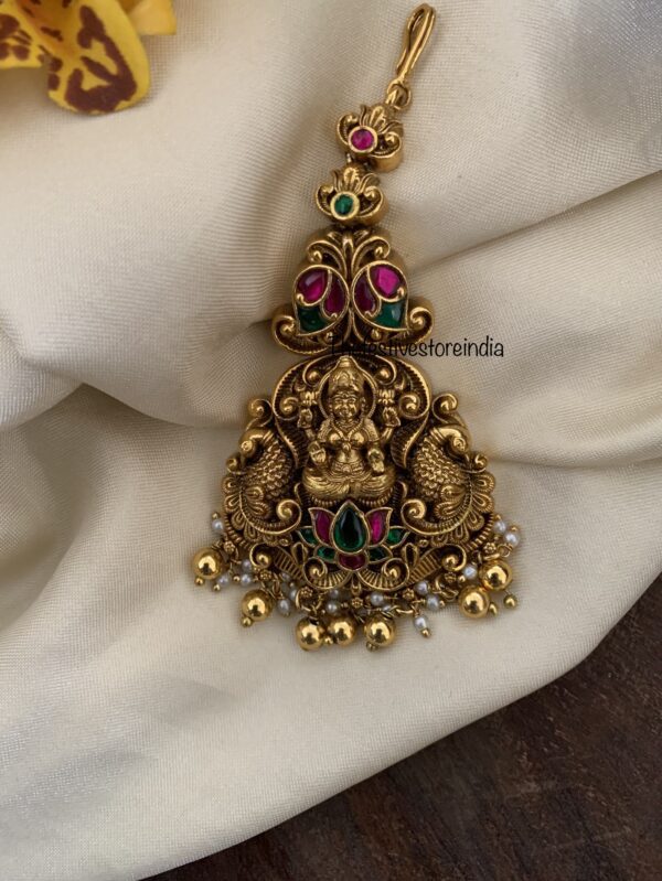 Bridal Lakshmi gold maangtikka