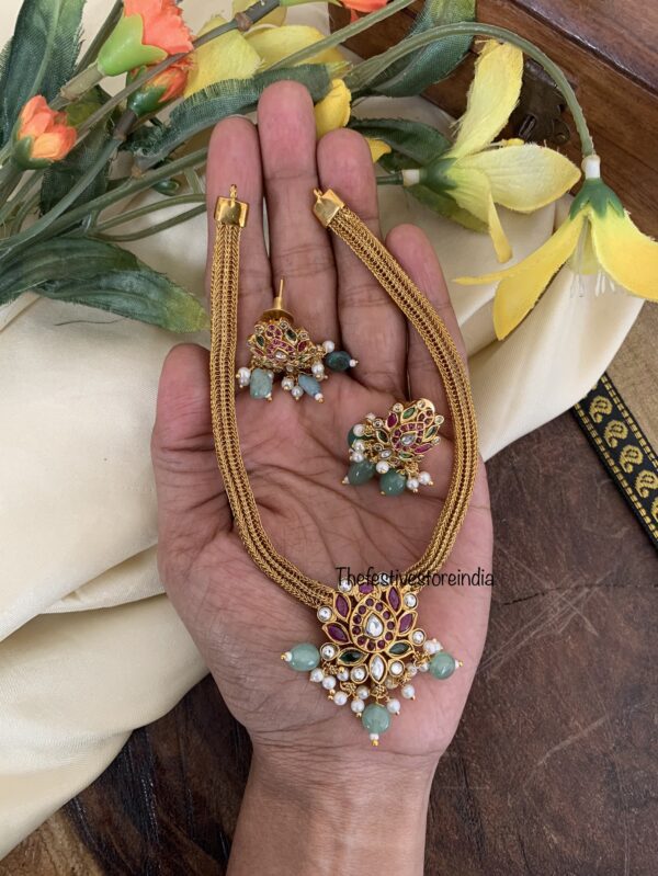 Pastel green drops lotus attigai set