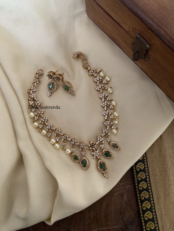 AD Emerald drops diamonds necklace set